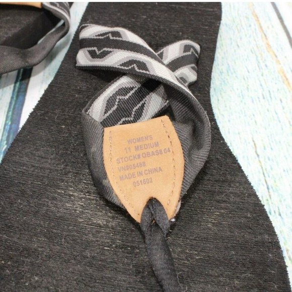 LL Bean Black Printed Nylon Flip Flops Summer Thong Sandals Size 11 M - Picture 8 of 9